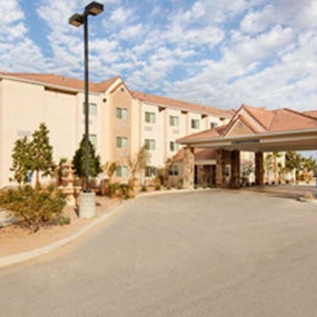 Microtel Inn & Suites By Wyndham Веллтон Экстерьер фото