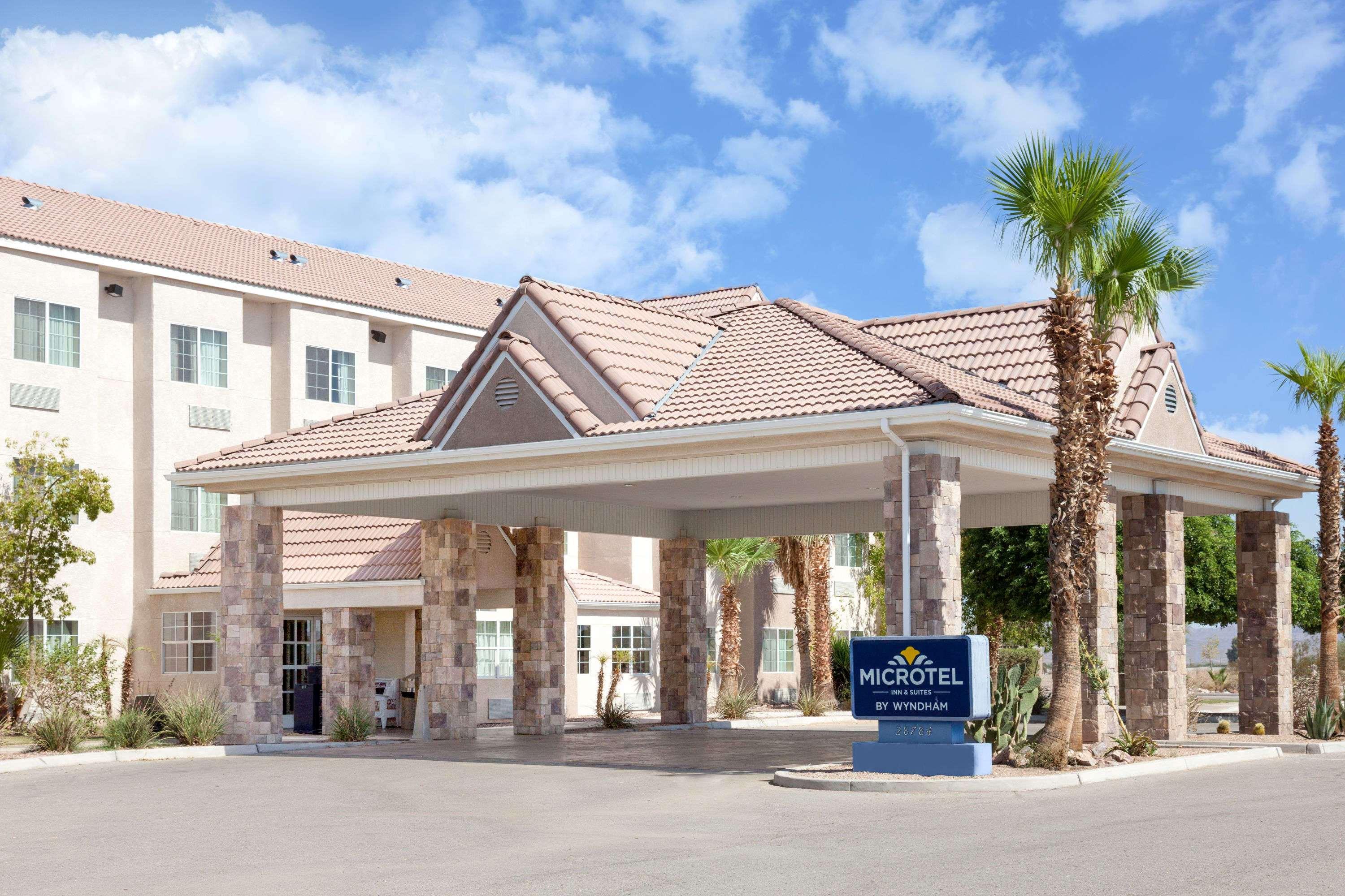 Microtel Inn & Suites By Wyndham Веллтон Экстерьер фото
